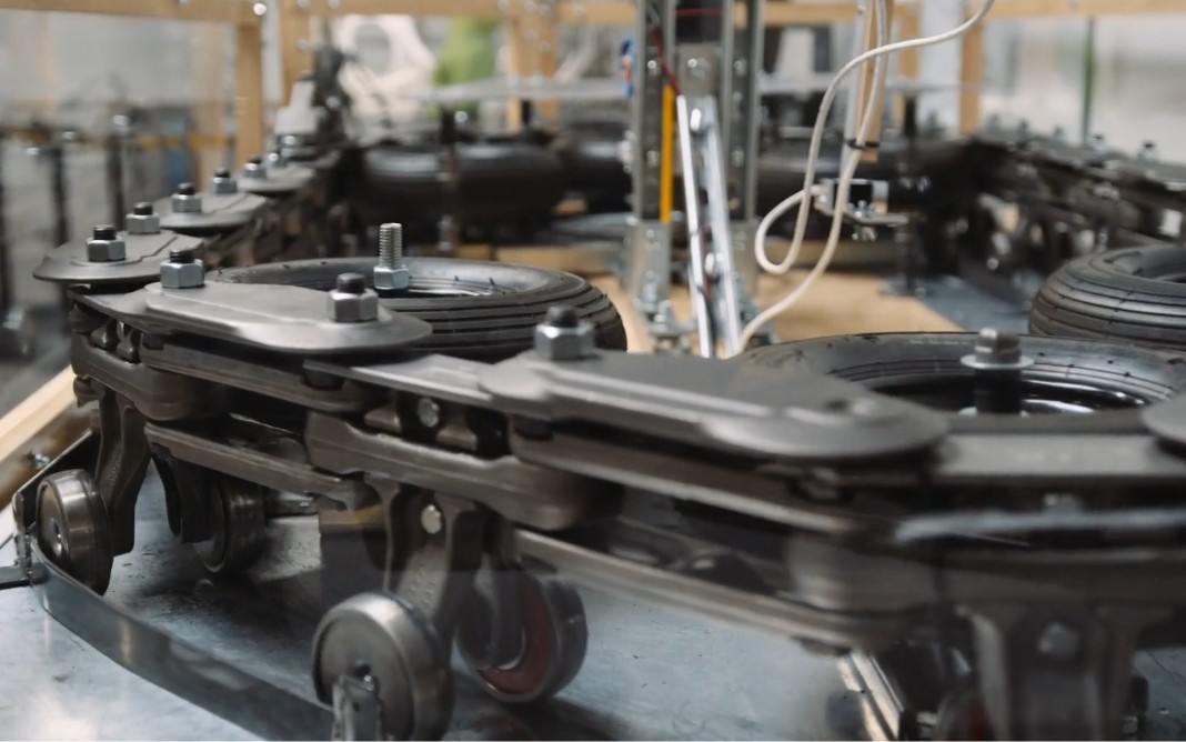 A Robotic Conveyor System Used in GM Plants