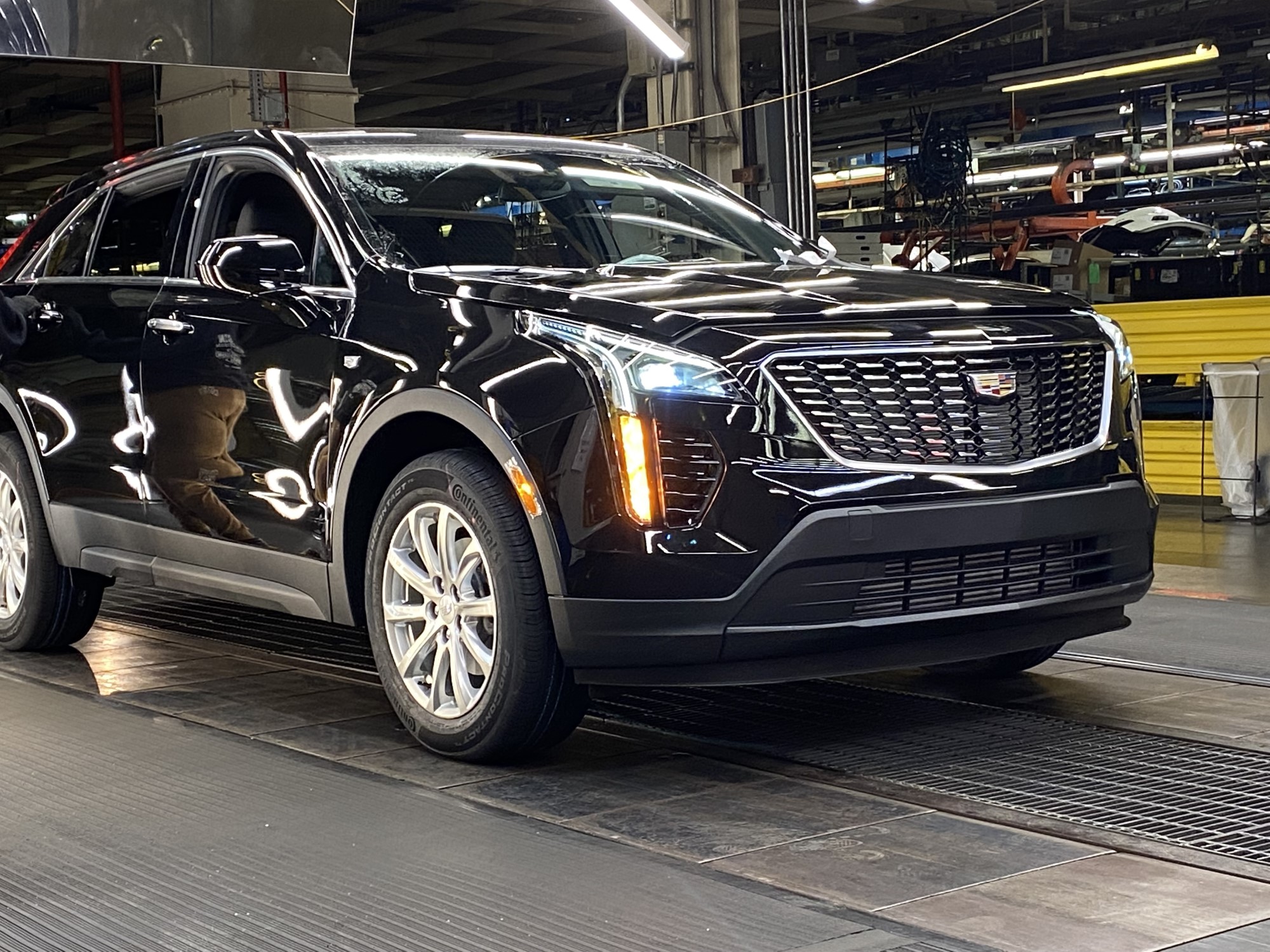 Completed black Cadillac XT4 rolls off assembly line