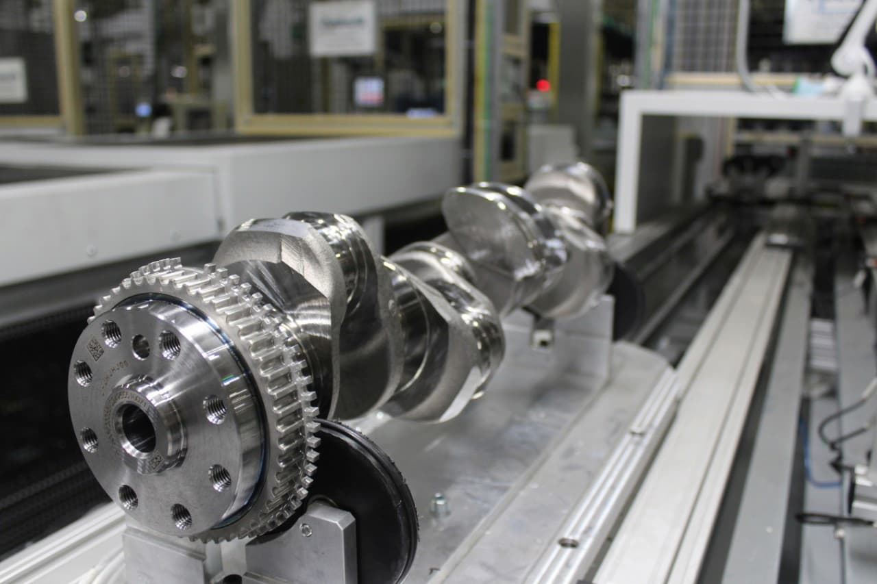 Engine gearing sub-assembly